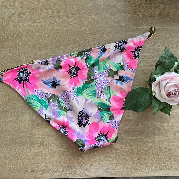 NWOT VS Gold Chain Bikini Bottom - Picture 4 of 7